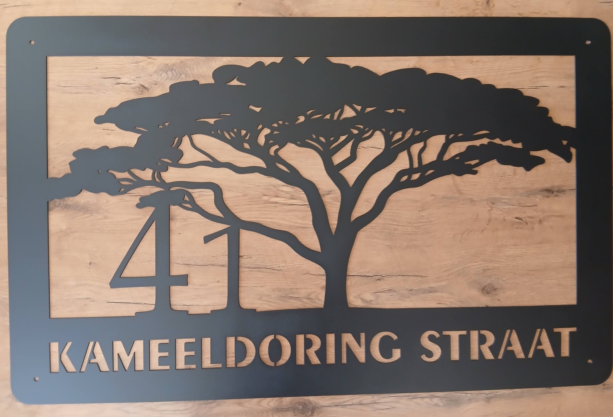 Metal art Facebook ad: Custom Metal Signs