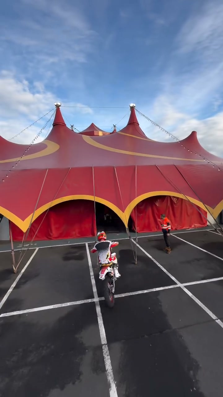 Circus Extreme Facebook ad: Seats From Only €10