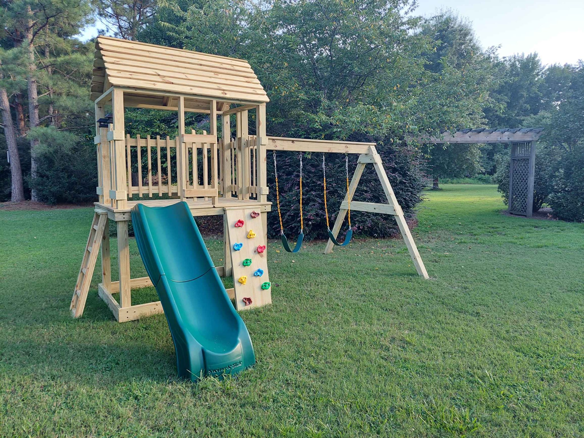 Jeremy Seth Saffir Facebook ad: Playsets and Swingsets- Built to Last a Lifetime