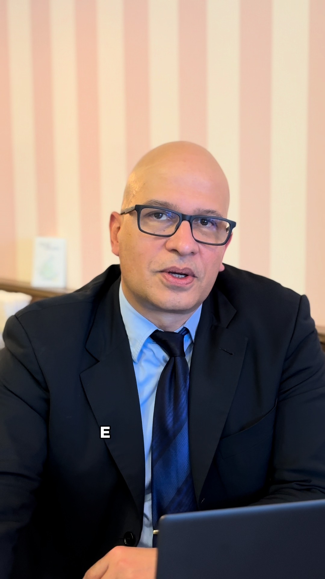 Ernesto Garcia Vendas Digitais Facebook ad: Você fala inglês ou espanhol e já pensou…