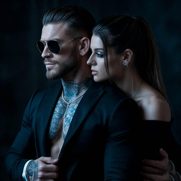 Shannon Hyland Tommy Facebook ad: ��Click to Read on More Spicy chaptersr �