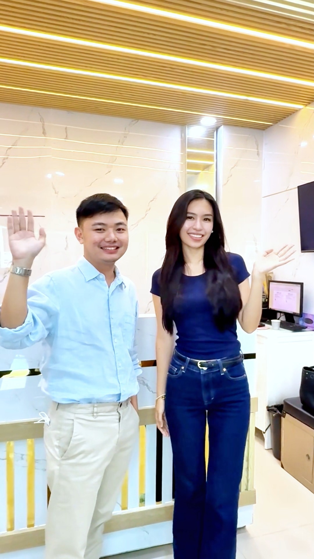 Dr. James Dental Clinic Facebook ad: 𝐔𝐍𝐋𝐎𝐂𝐊 𝐀 𝐁𝐄𝐓𝐓𝐄𝐑 𝐒𝐌𝐈𝐋𝐄 𝐀𝐓 𝐎𝐔𝐑…