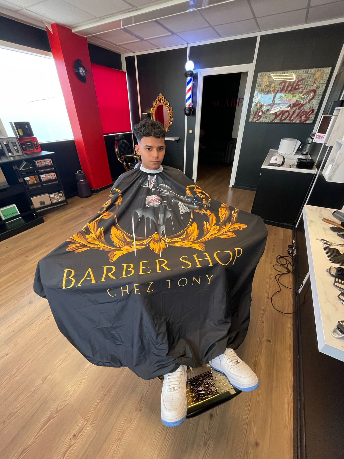 Chez Tony Barber Shop Facebook ad: Notre Barber Shop situé à Faa'a porte le…