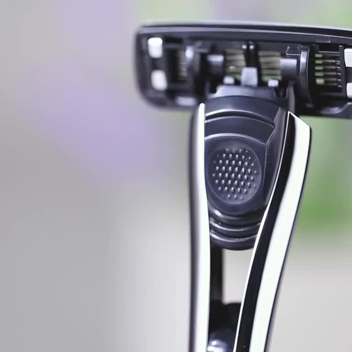 Samin's Arden Facebook ad: Experience the ultimate shave with Samin's Arden premium…