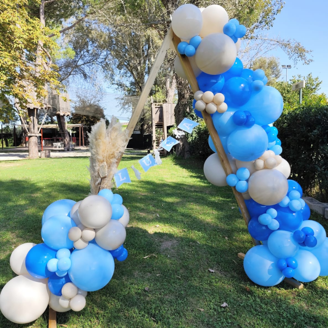 Manine di Carta Events-balloonart Facebook ad: Chatta con noi
