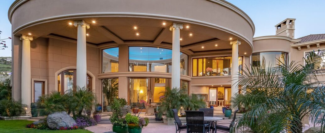 Passages Malibu Facebook ad