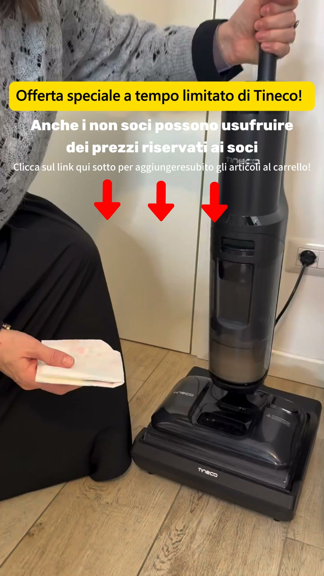Tineco Facebook ad: SI PULISCE DA SOLO. DAVVERO. CON ARIA CALDA A 85°C.