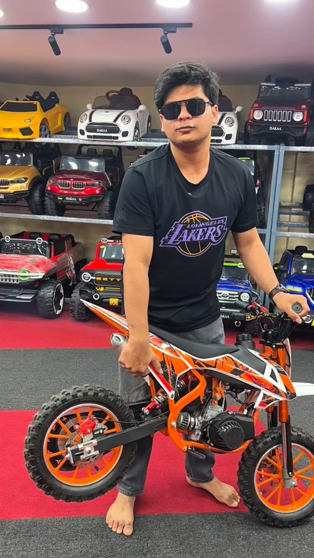 Isakaa Wholesale RIDE ONs Facebook ad: 180+ Models under one roof
