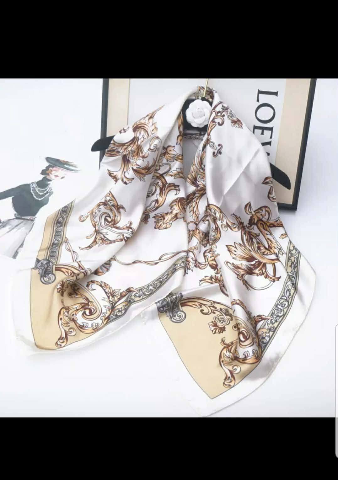 Mon foulard Facebook ad: Arrivage de Foulards!