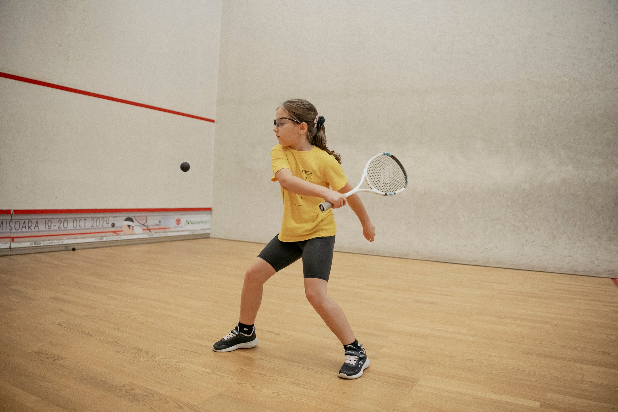 SquashTM.ro Facebook ad: Cursuri de squash în Timișoara.