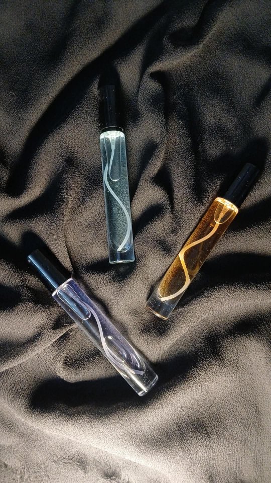 d3vika_x Facebook ad: recent fav perfumes by @stayparfums