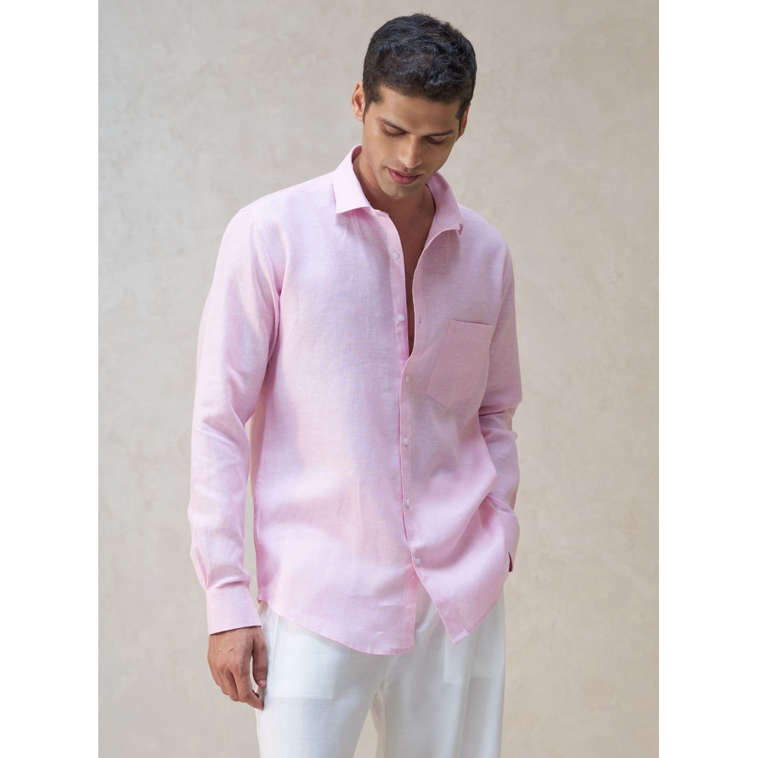 HV Luxury Clothing Facebook ad: Experience premium fabric and style from the house…