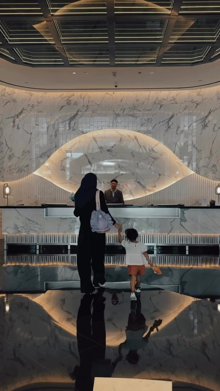 Renaissance Kuala Lumpur Hotel & Convention Centre Facebook ad: Family Fun Escape in Malaysia