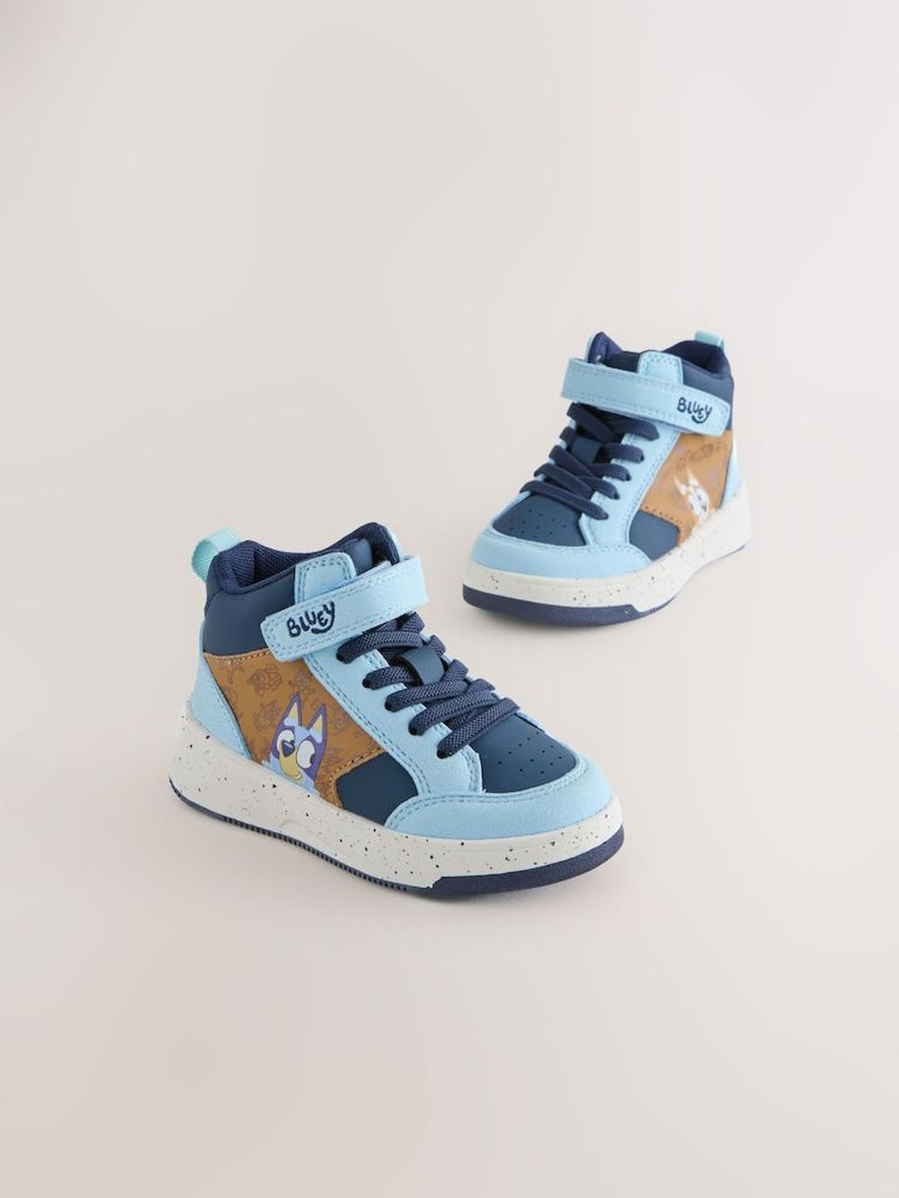 Dugoluxekiddies Facebook ad: Follow @dugoluxekiddies for your kids shoes, clothes and…