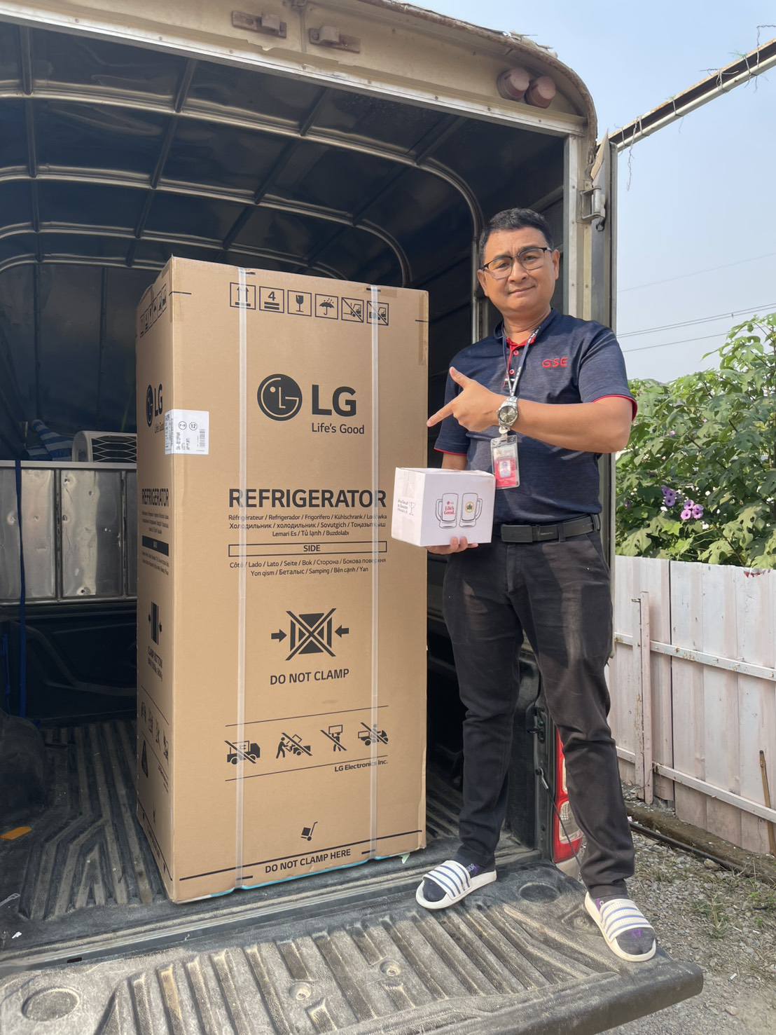 สิทธิพล จีเอสอี Facebook ad: วันนี้จัดส่งตู้เย็น2ประตู 7.7Q LG และตู้แช่ฝาทึบ Haier 5Q…
