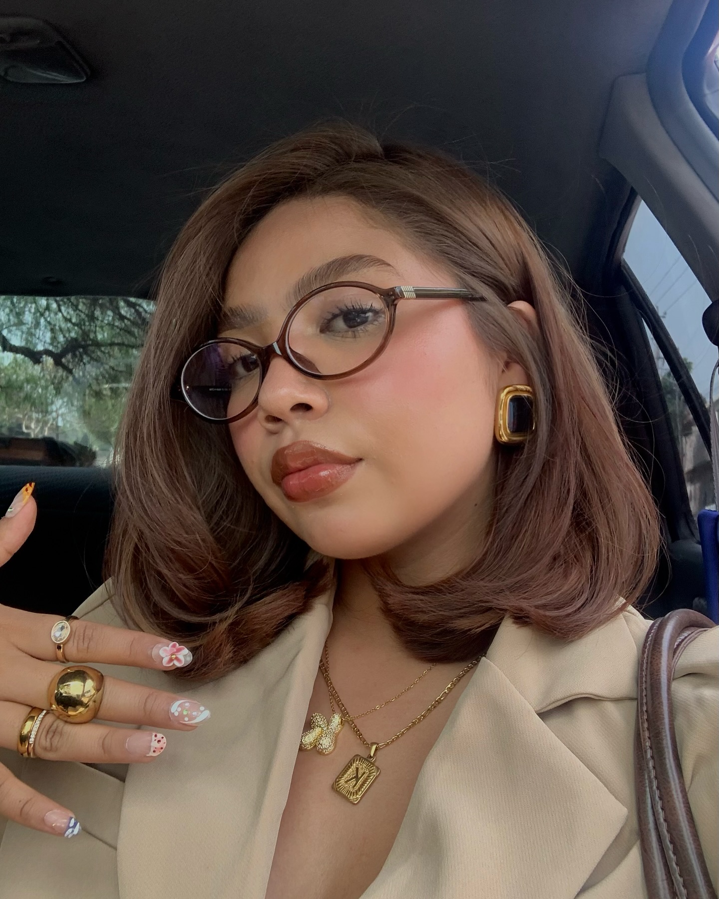 Kenia Facebook ad: Amando con intensidad mi cambio de look, mis…