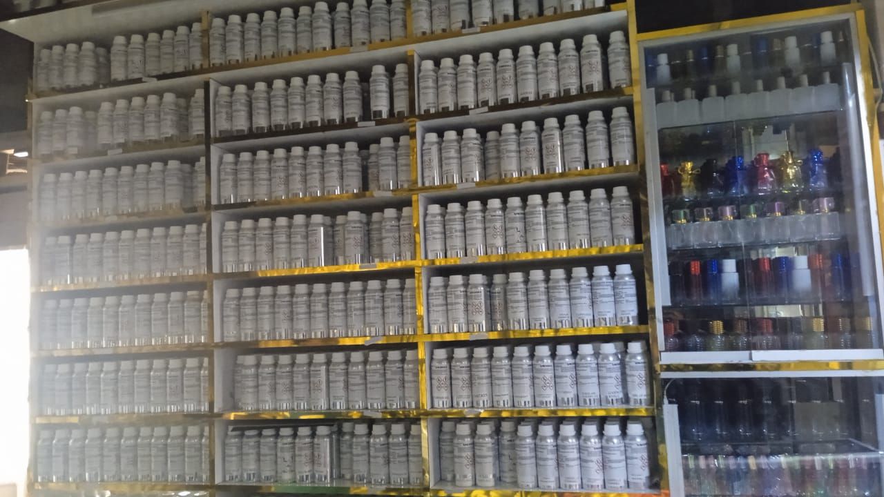 Tigint scent's Facebook ad: Wholesale Perfume Distributors