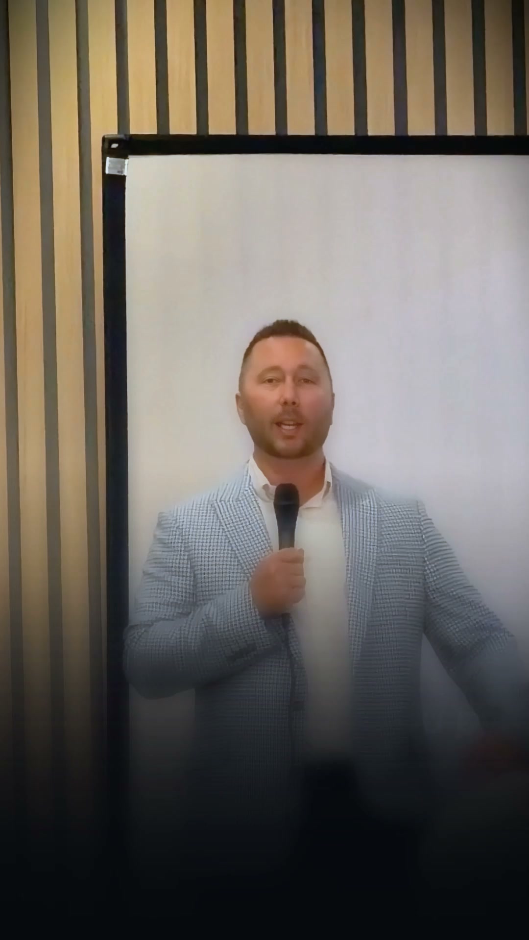 Agent CRM: AI-Powered Sales+Marketing Software Facebook ad: Turn Your Leads Into a Follow-Up System