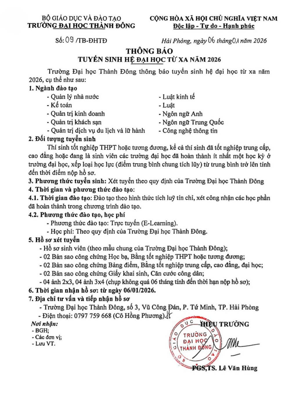 Đại học đào tạo từ xa Facebook ad