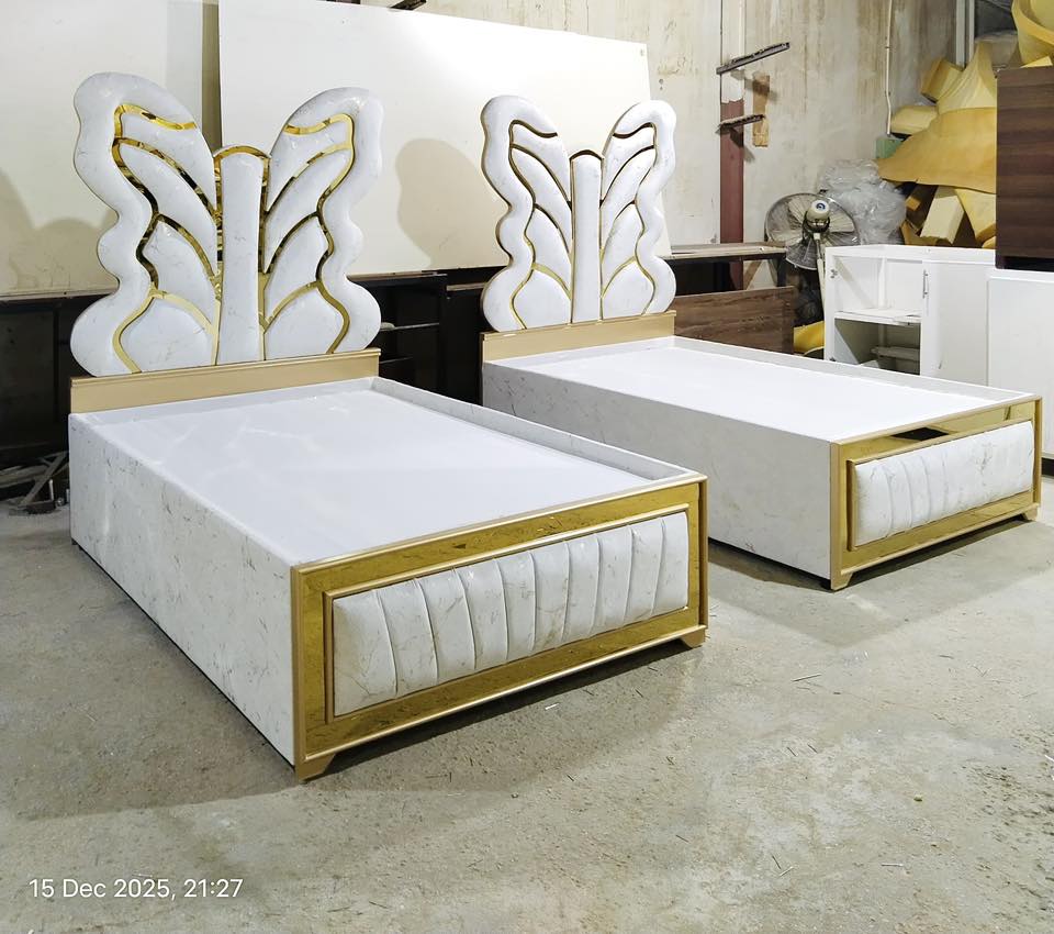 Furniture world 2024 Facebook ad: توصيل مجاني | عروض رمضان الخاصة