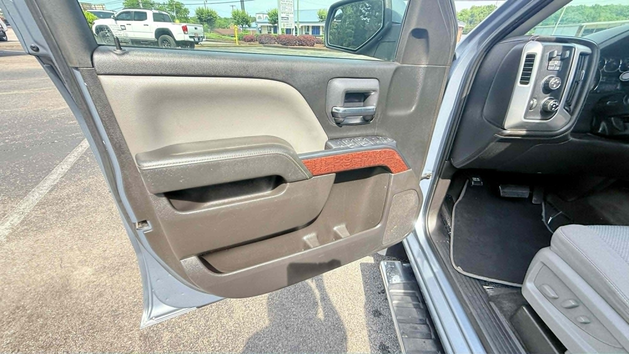 JP AUTO Centers, LLC Facebook ad