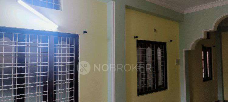 NoBroker.com Facebook ad: Zero brokerage verified properties for rent.