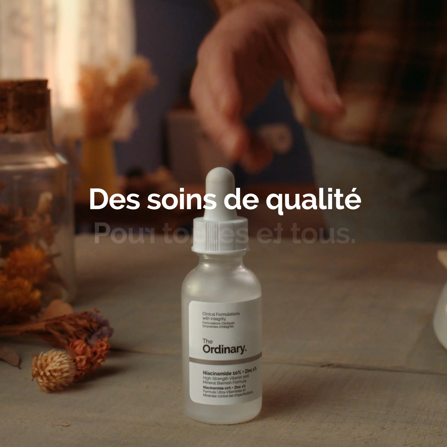 The Ordinary Facebook ad: Des soins avec intégrité.