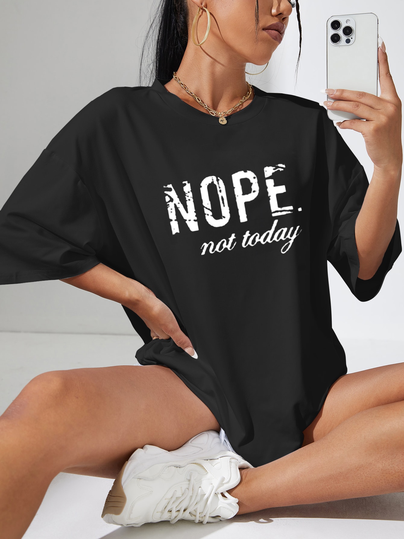 SHEIN Brasil Facebook ad: Explore o universo da moda.
