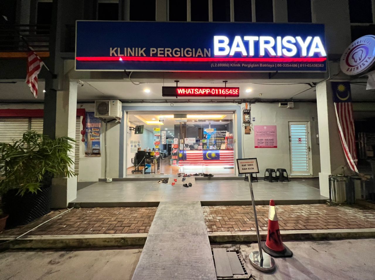 Klinik Pergigian Batrisya Facebook ad: ๐๐ฅ๐ข๐ง๐ข๐ค ๐๐๐๐ ๐๐ฎ๐ค๐ ๐ฌ๐๐ฆ๐ฉ๐๐ข ๐ฆ๐ฅ๐ฆ?