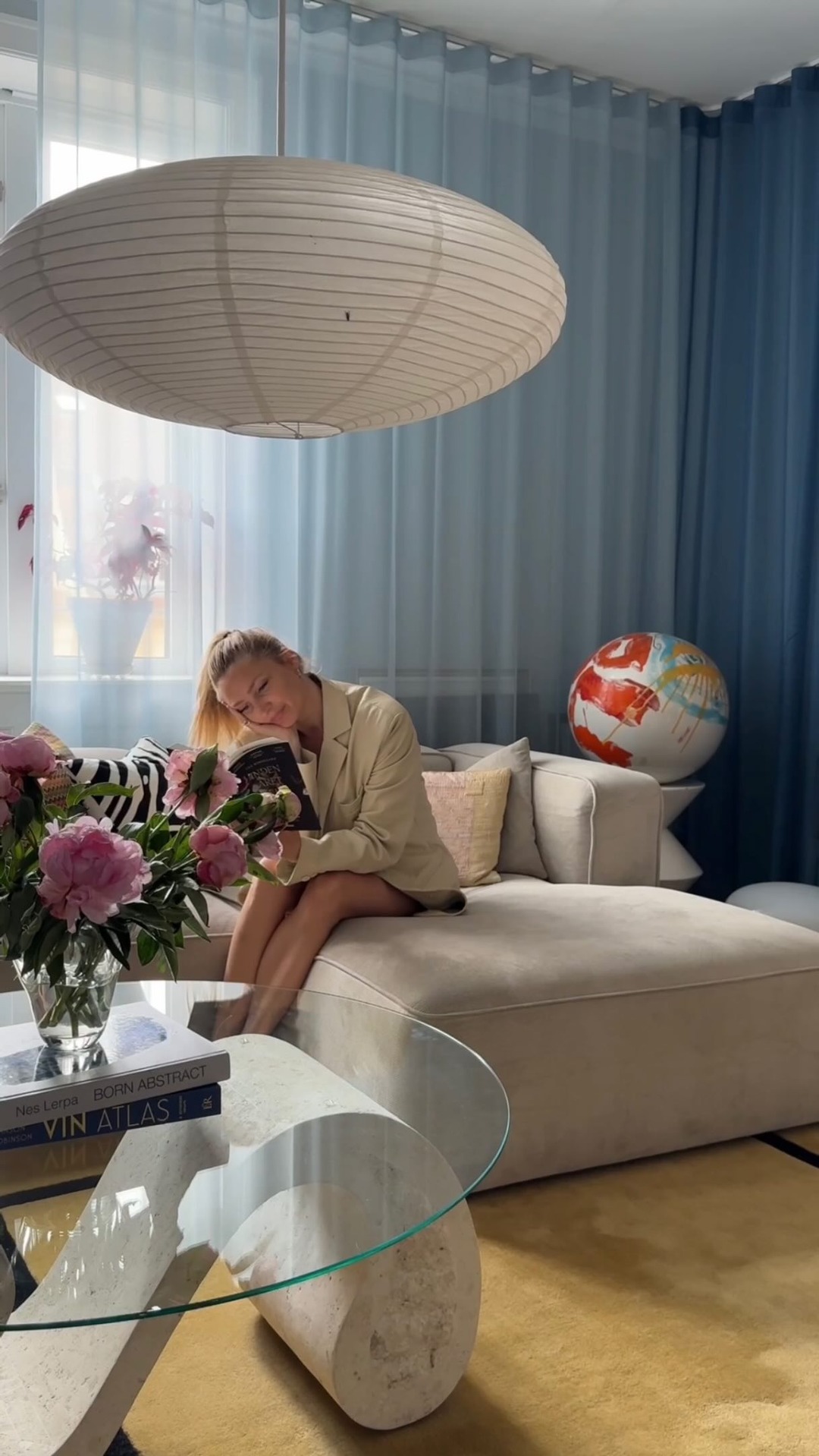 MAKE Nordic Facebook ad: annonce @makenordic - sofaen til både kaffe, læsning…