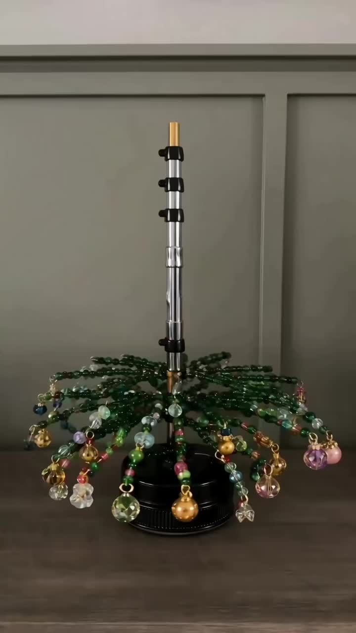 Starstartree Facebook ad: DIY Beaded Christmas Tree Ornament Craft Kit