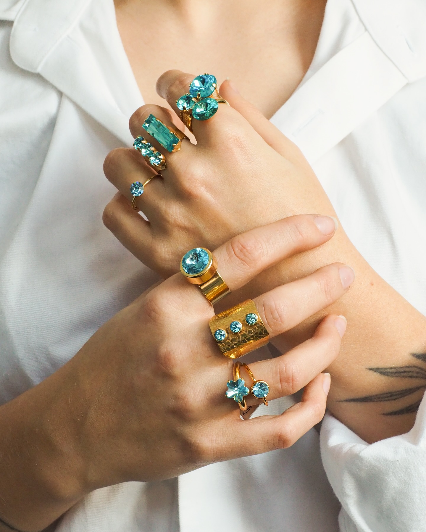 artjany - Kunstjuwelen - Schmuckstücke aus exklusiver Handarbeit Facebook ad: LOVESTYLE JEWELERY