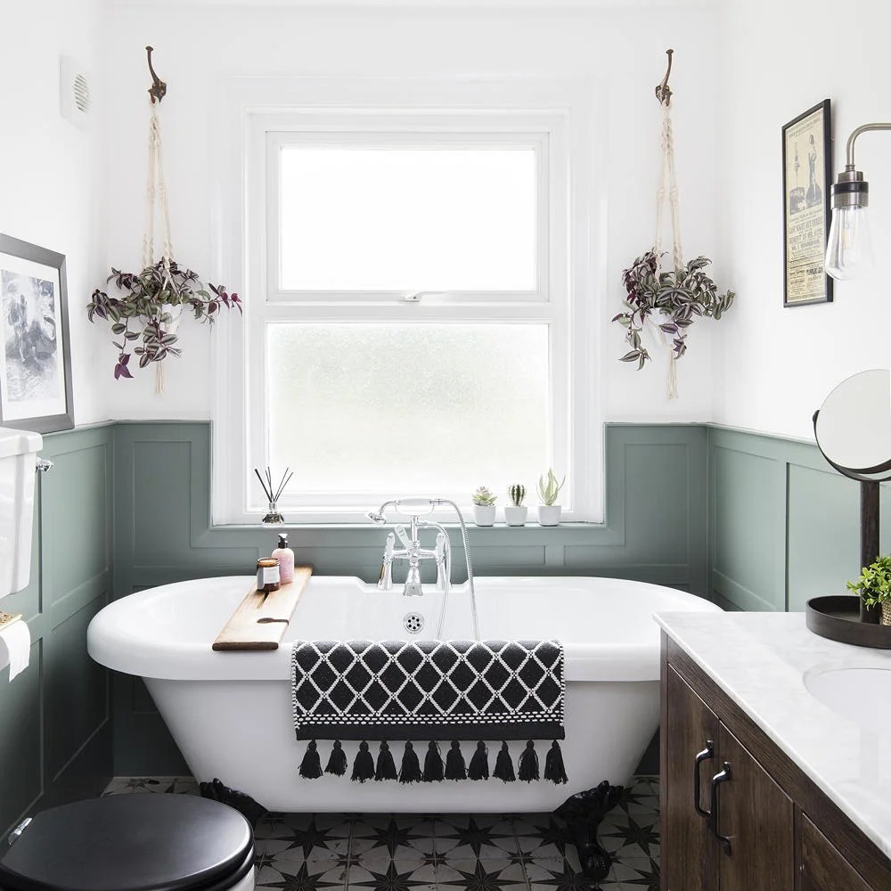 PanellingDirect Facebook ad: Transform Your Home with Premium Wall Panelling!