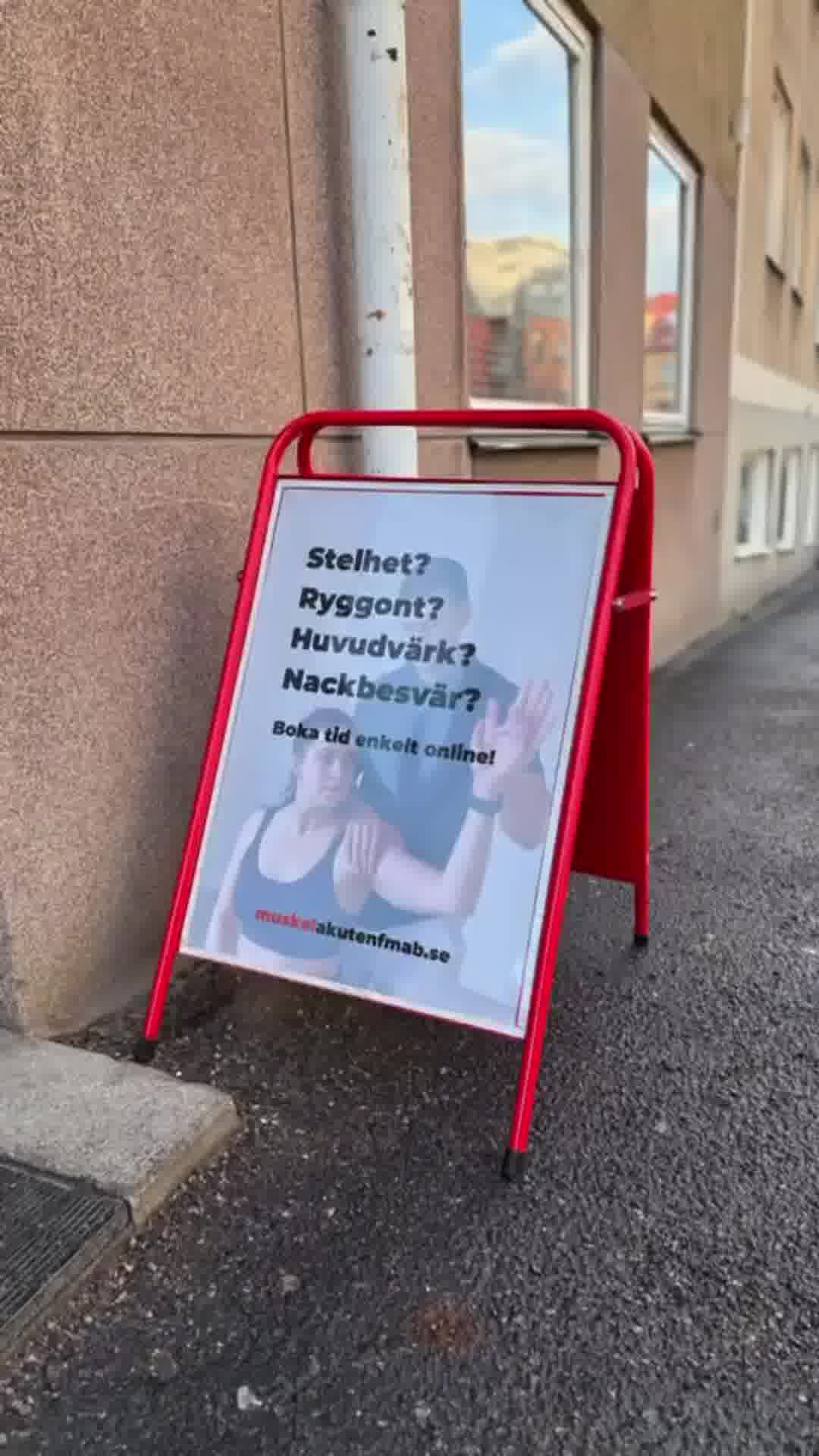 Muskelakuten Kampanj Facebook ad: Naprapatbehandling + Ergonomisk Analys endast 649 kr (Ord…