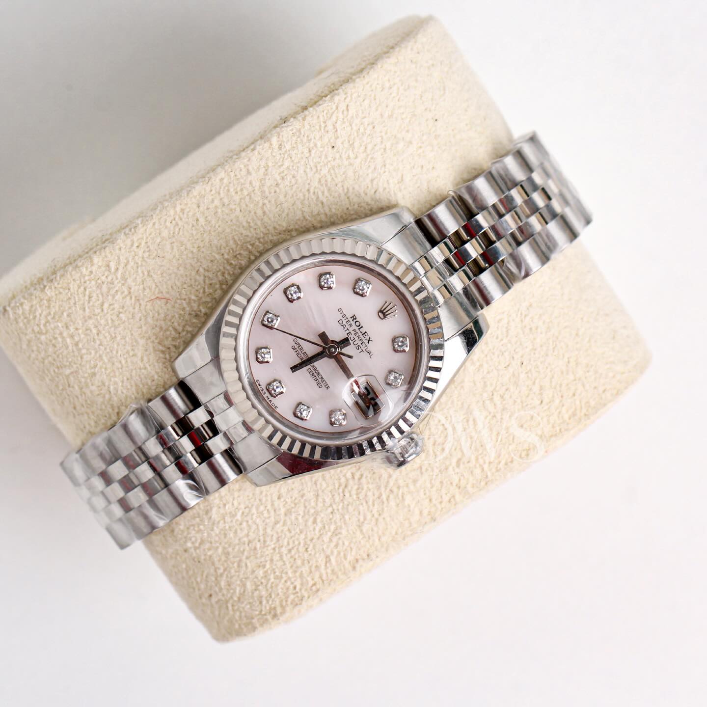 Dewatch safe Consign Facebook ad