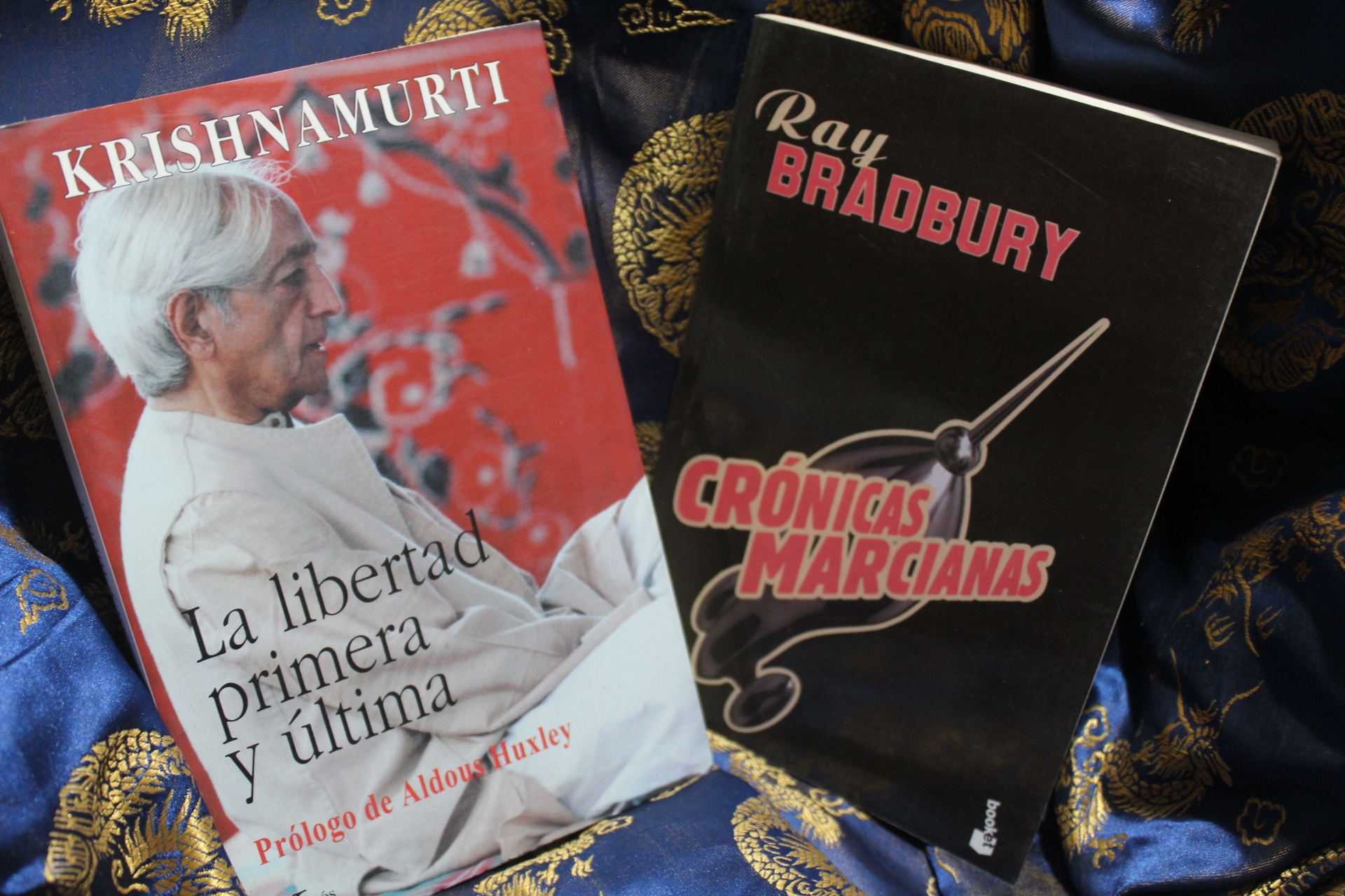Mundo de los Libros a domicilio Guatemala Facebook ad