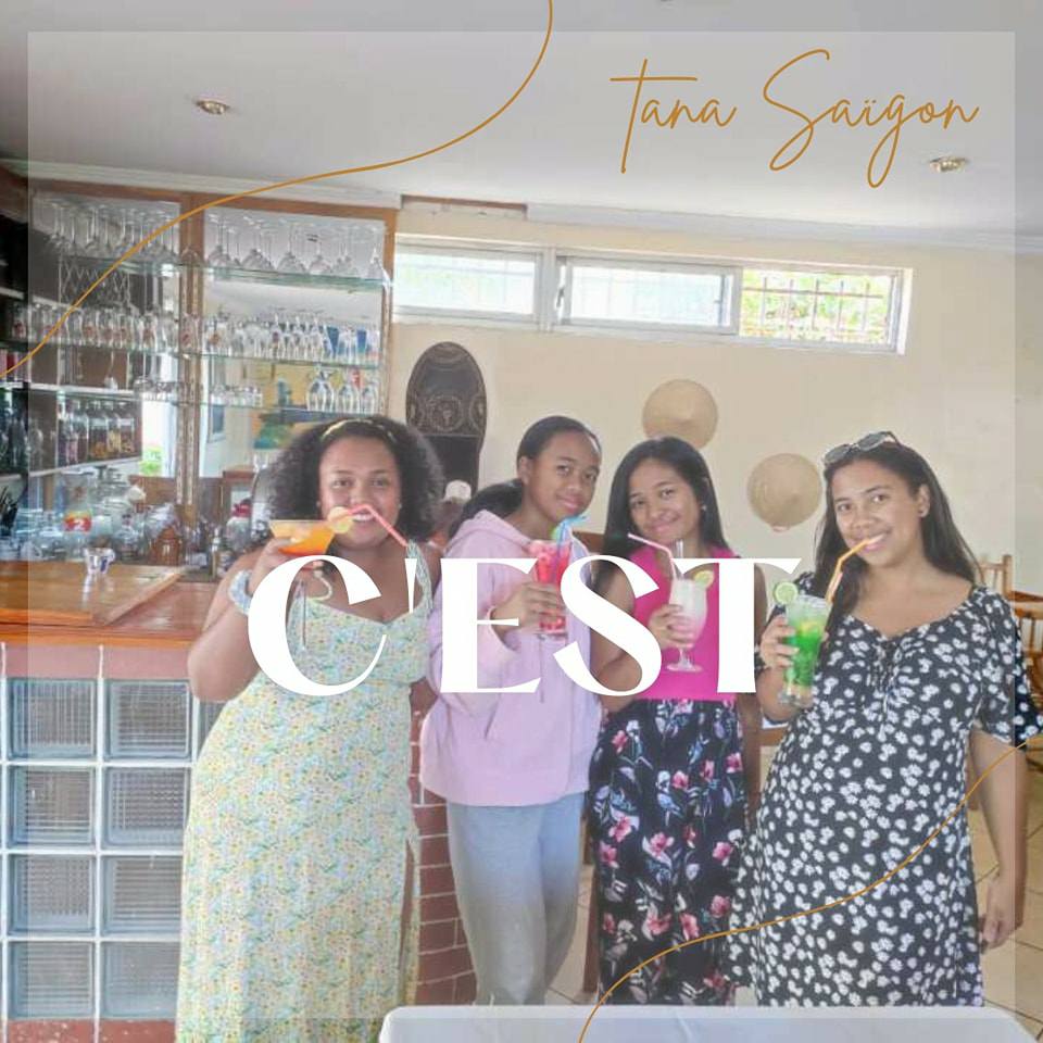 Tana Saïgon Facebook ad: Le week-end est là… et franchement, votre cuisine…