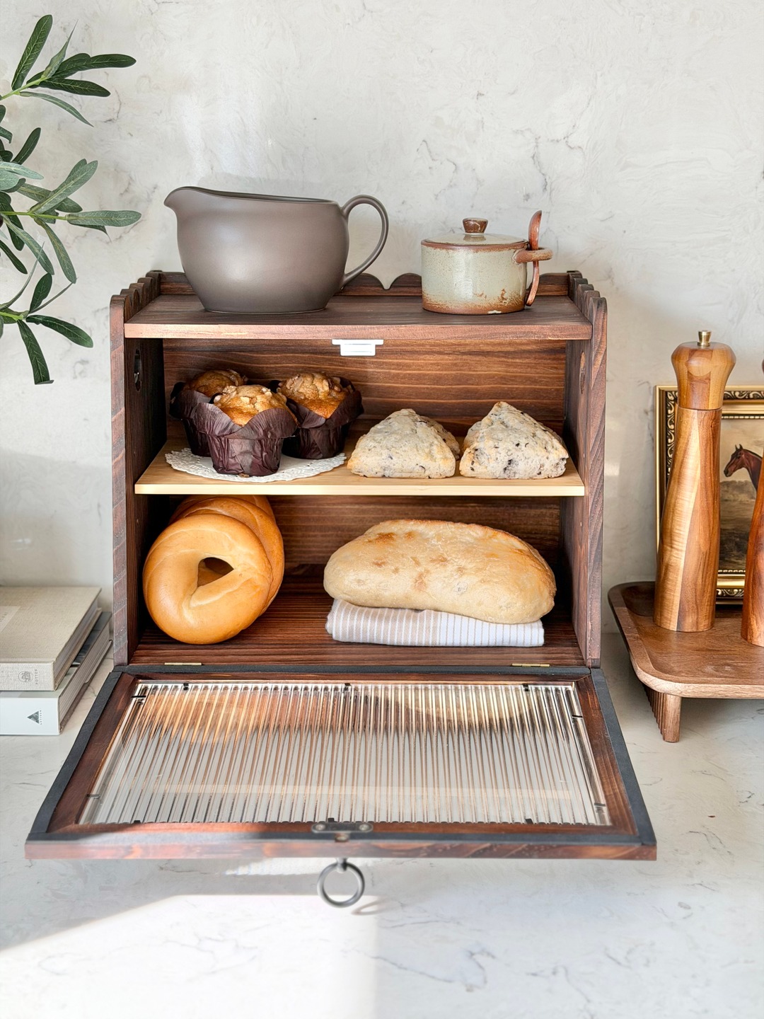Everything Envy Facebook ad: The bread box that doubles as counter decor