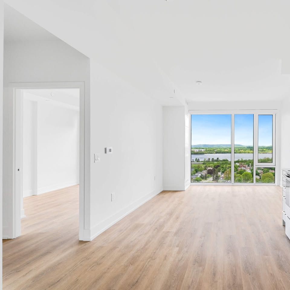 Kayla Kershman Facebook ad: 1 Bed 1 Bath Apartment