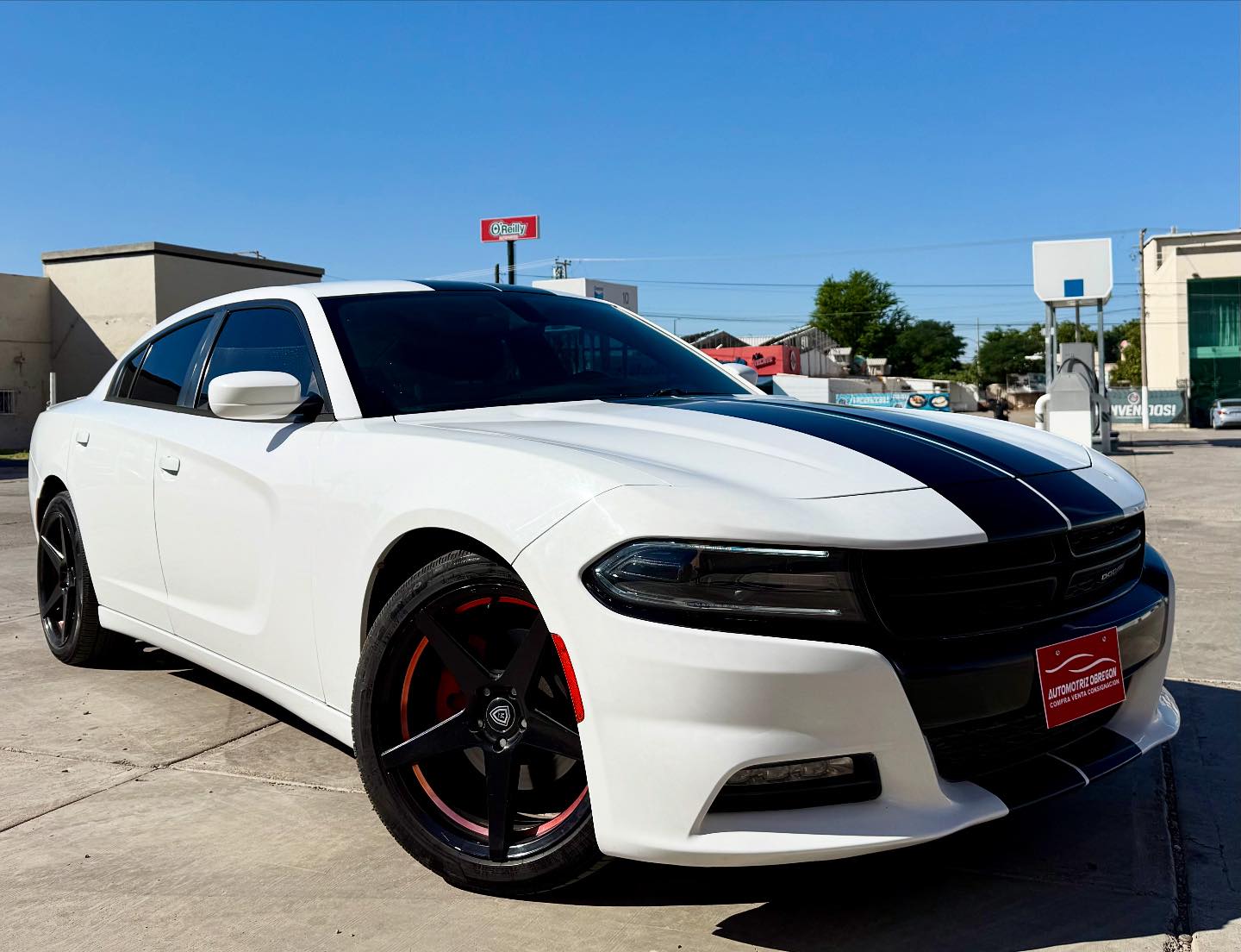 Automotriz de obregon Facebook ad: CHARGER R/T 2016