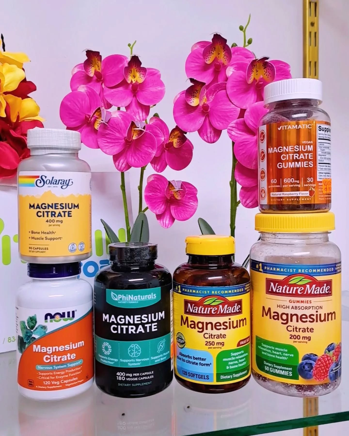 Vitamin Store Facebook ad: Encuéntranos en