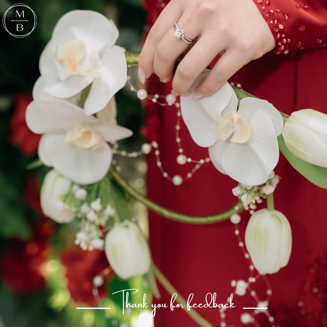 Hoa của Mơ và Bơ - Hoa Lụa Thiết Kế Cao Cấp Facebook ad: VÒNG HOA CẦM TAY CÔ DÂU, NÉT ĐẸP…