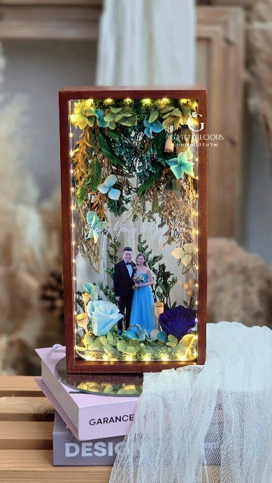 Giftoprecious Facebook ad: 她要结婚了,你想送的,不只是礼物。