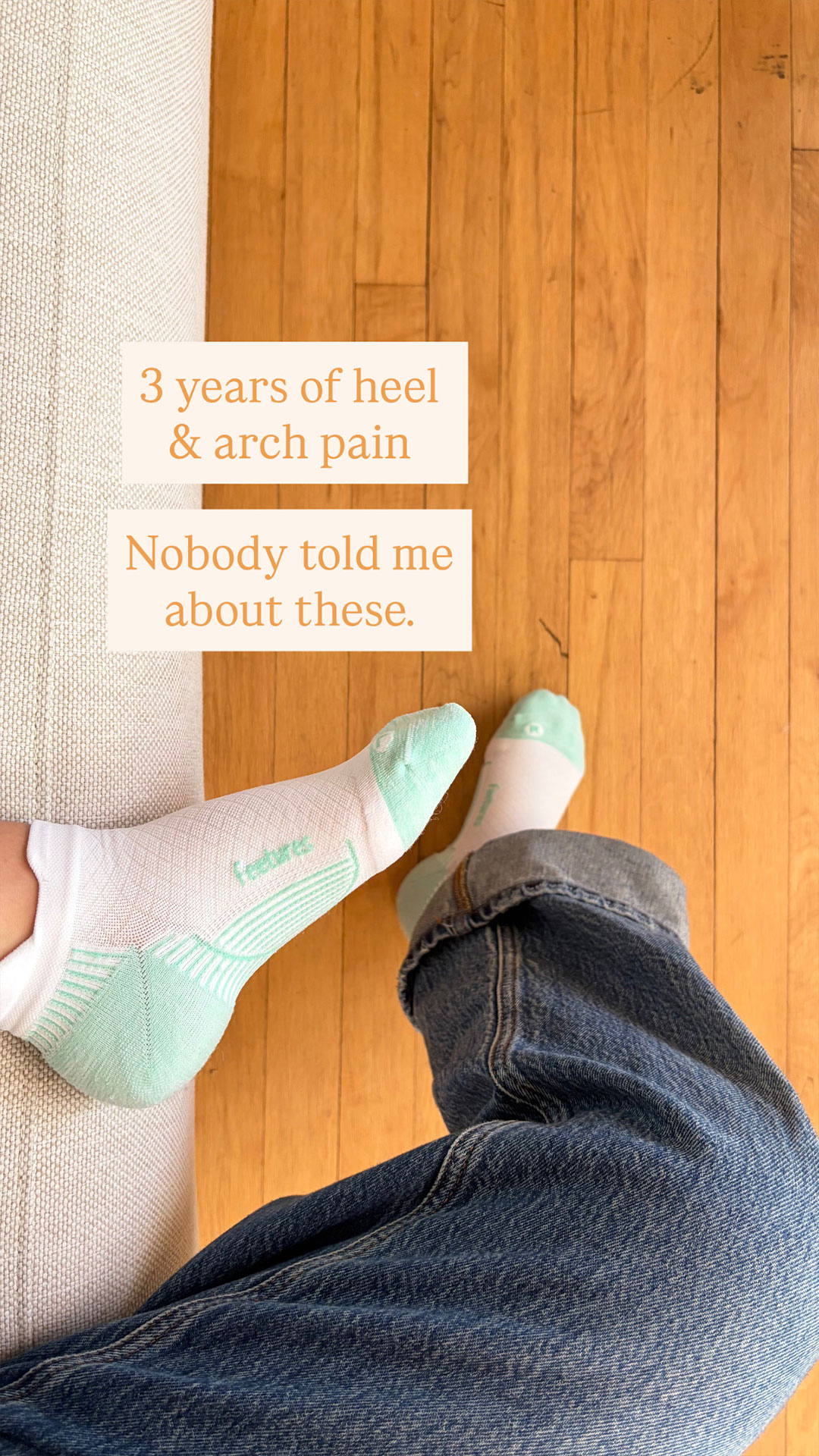 Feetures Facebook ad