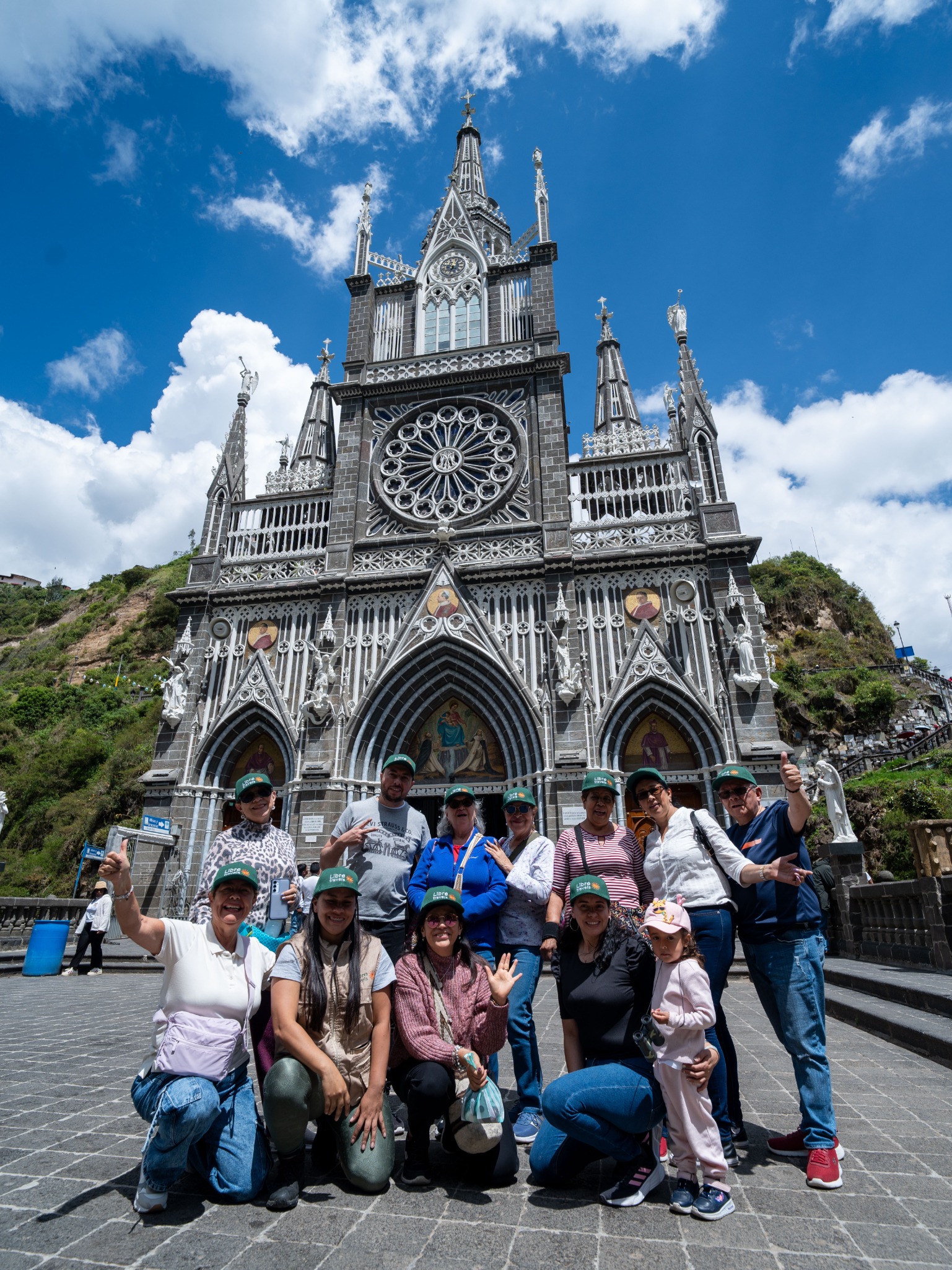 Libretravels.co Facebook ad: Chat with us