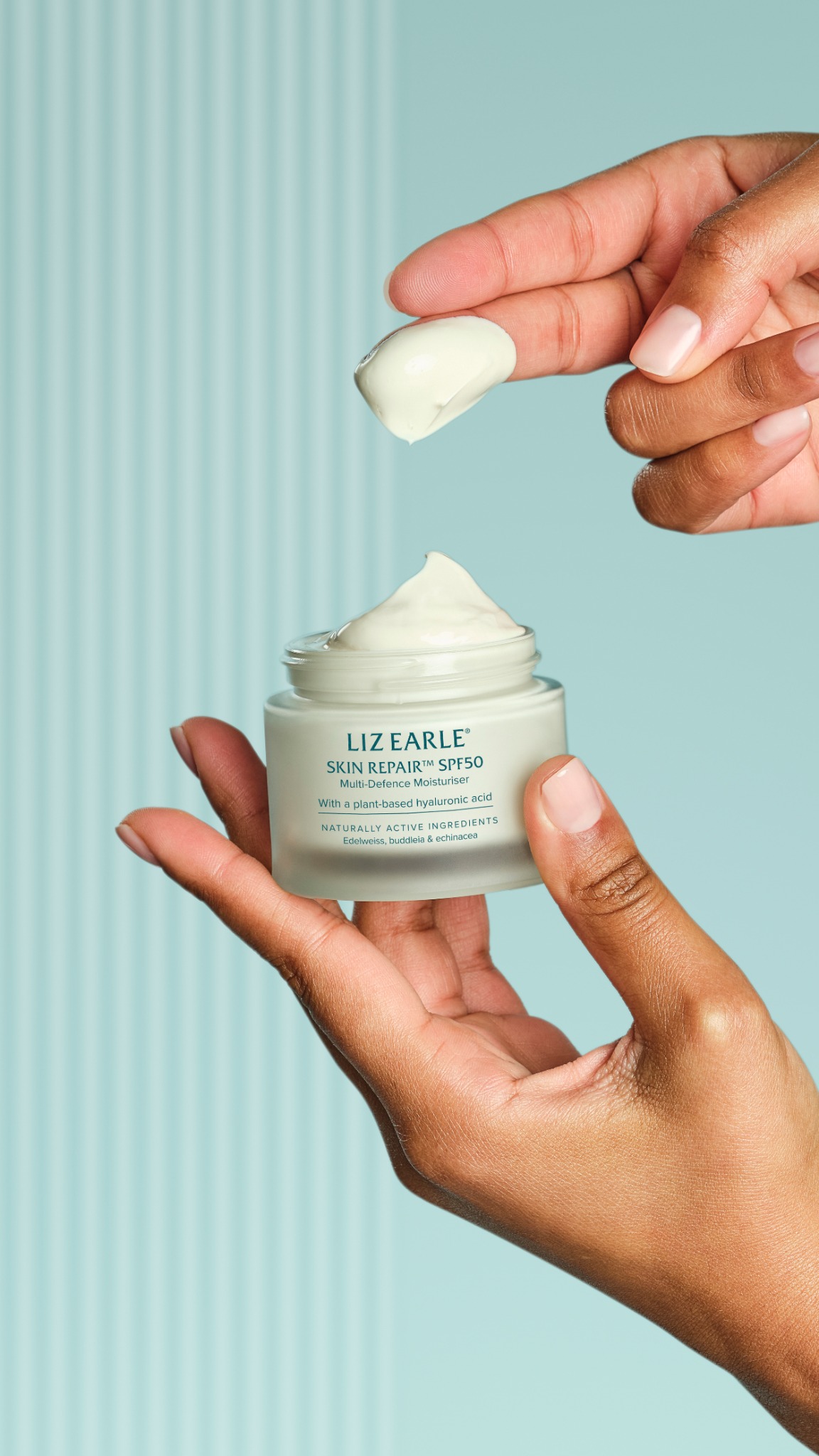 Liz Earle Beauty Co. Facebook ad: Free Delivery On Orders £30+