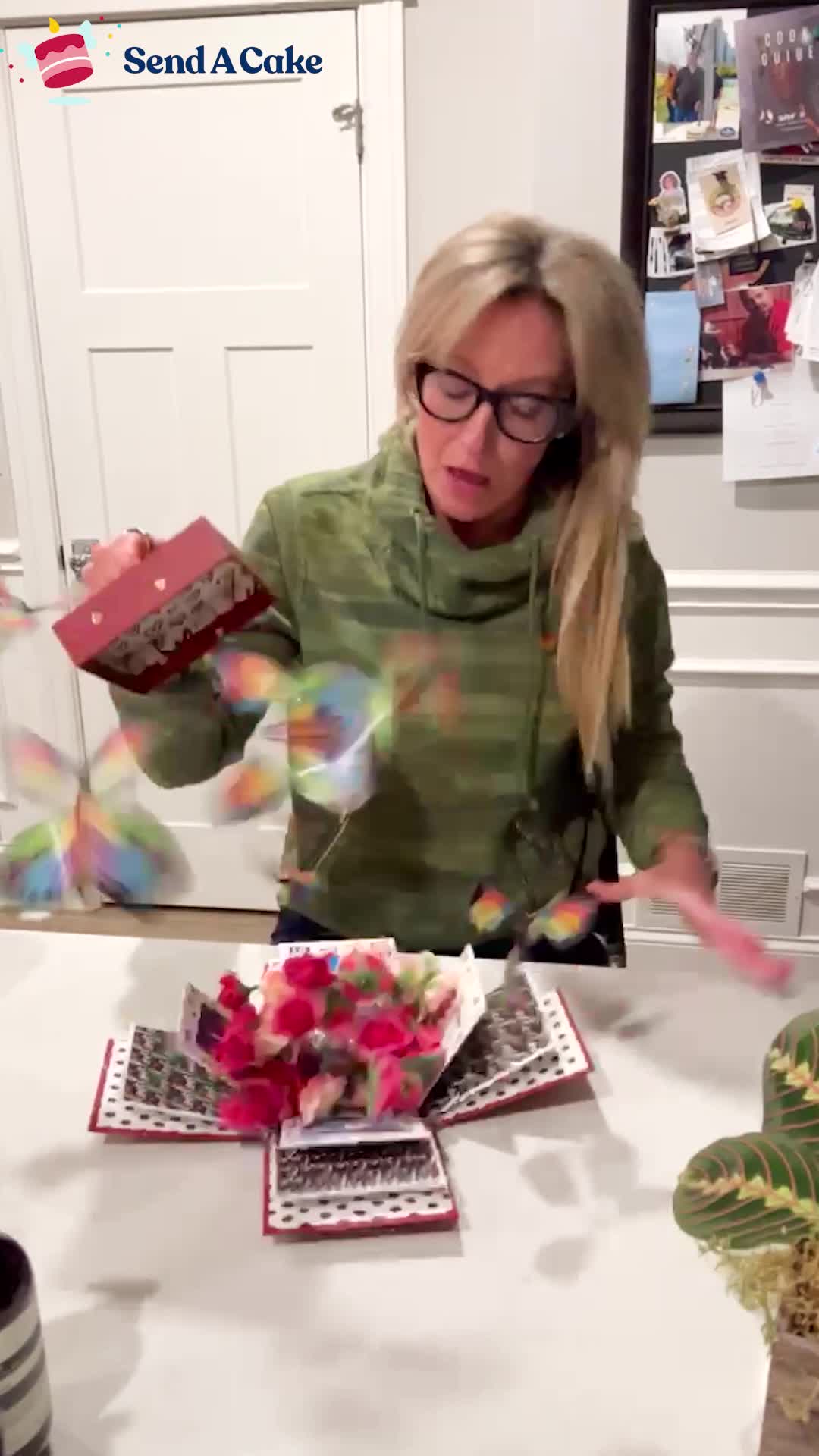 Sendacake Facebook ad: Surprise Birthday Gifts