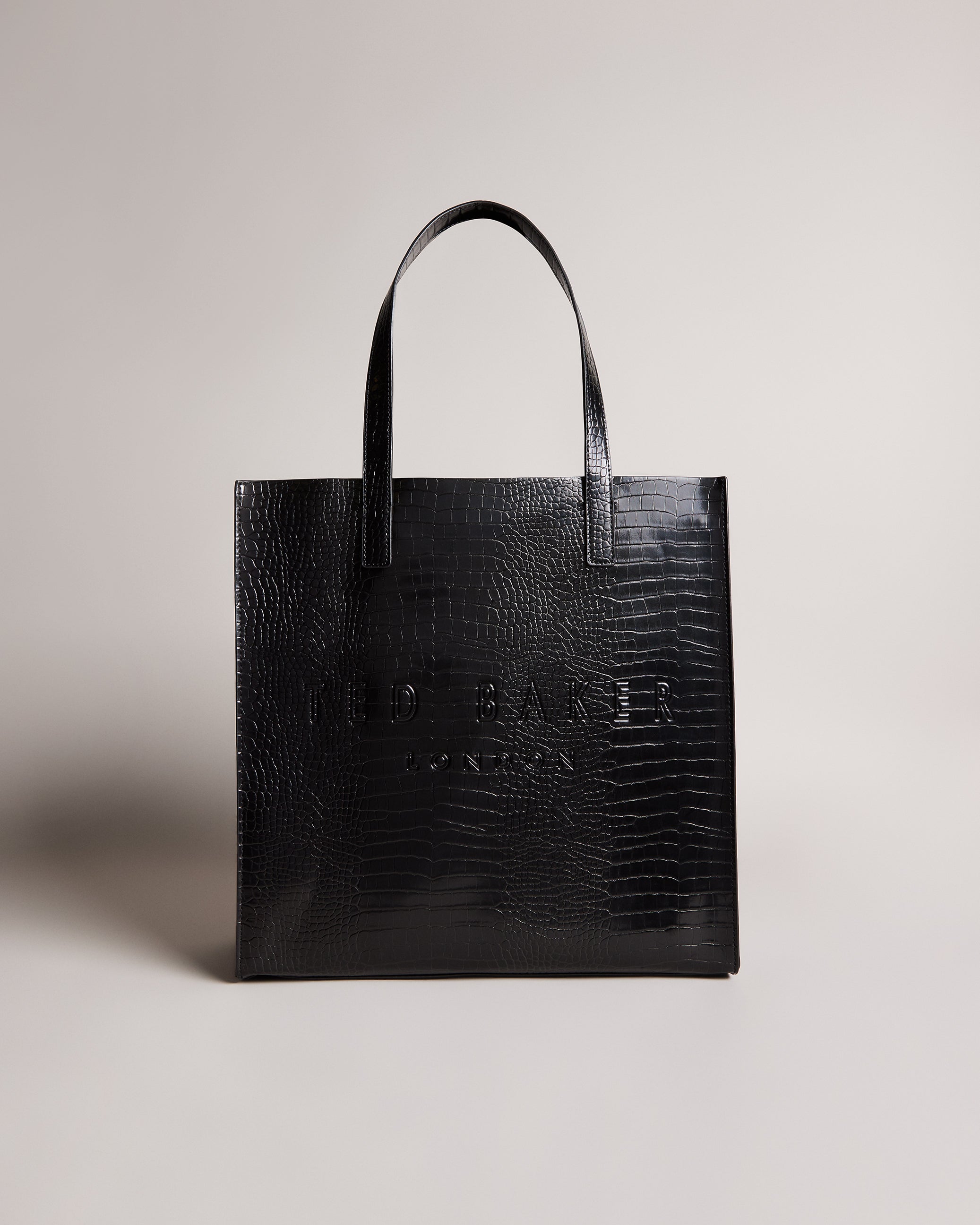 Ted Baker Facebook ad