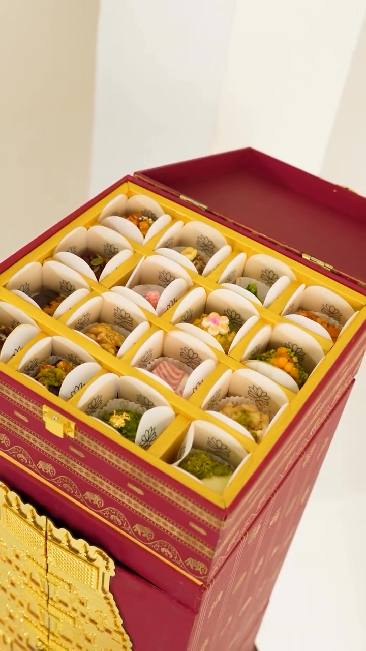 Araghyaa Facebook ad: Luxury Wedding Gift Boxes by Araghyaa