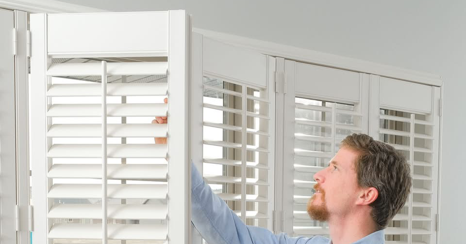 Best Blind Guys Facebook ad: Contact Window Blinds Installation | Palm Coast, FL